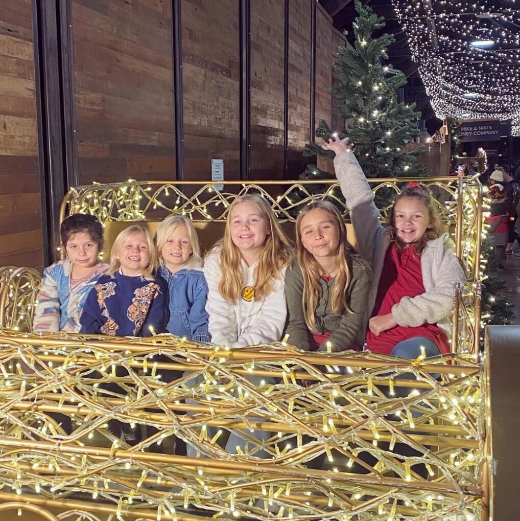 Kayleigh, Cam, Autumn, Violet, Jax and Maddie
