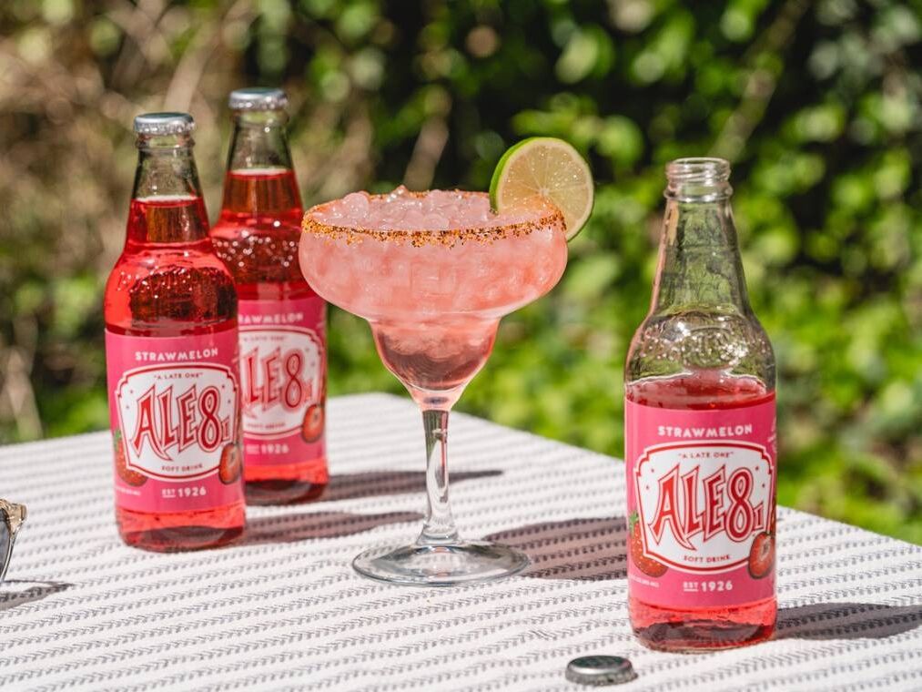 Picture of Ale-8-One Bottling Co