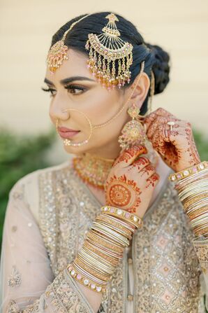 Pakistani Bride With Custom Kandan Jewelry, Tikka, Jooma Nose Ring and Bangles