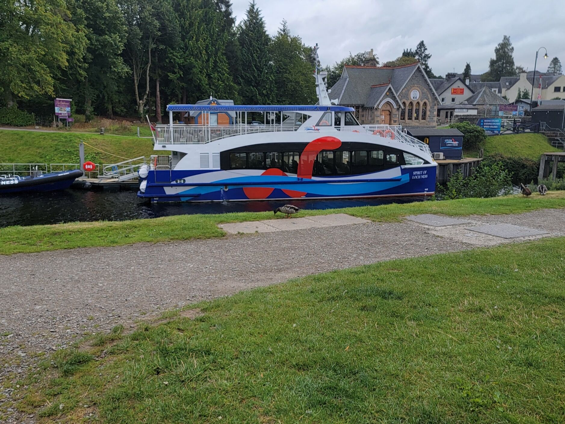 Picture of Cruise Loch Ness