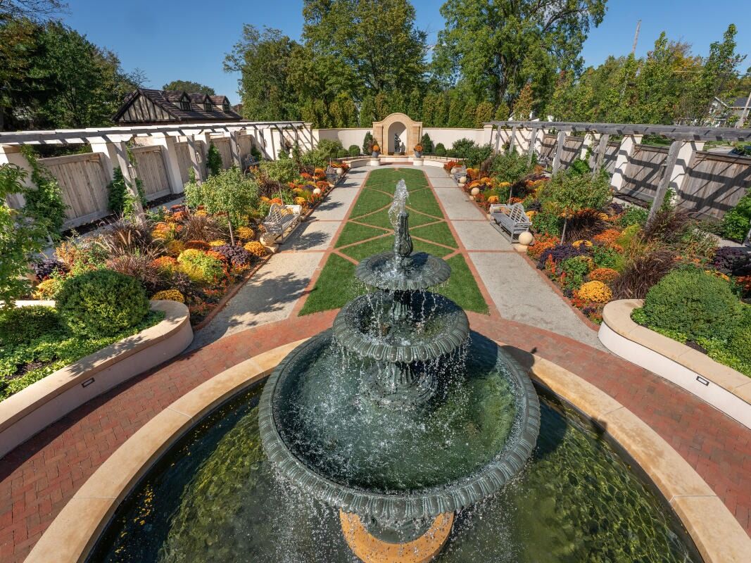 Picture of Paine Art Center and Gardens