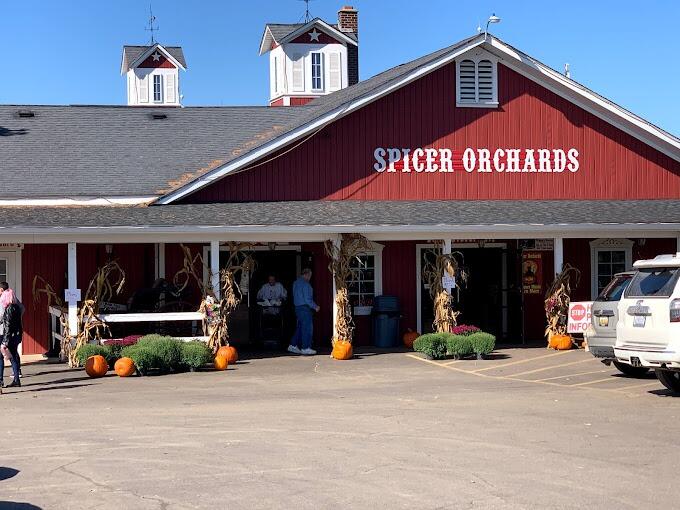 Picture of Spicer Orchards Farm Market, Cider Mill, Fudge, Bakery