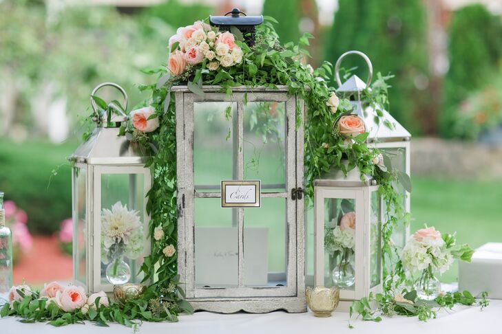 Rustic Wood Card Holder with Lanterns