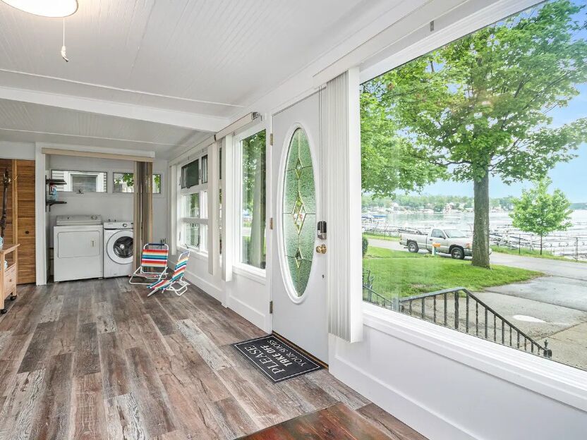 Picture of Spacious Diamond Lake rental with access 