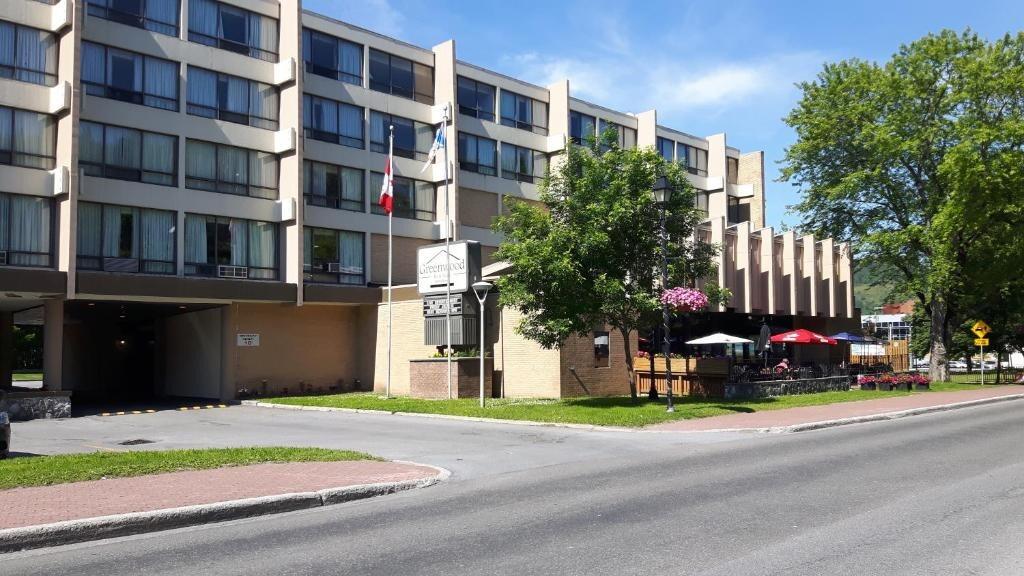 Picture of Greenwood Inn & Suites
