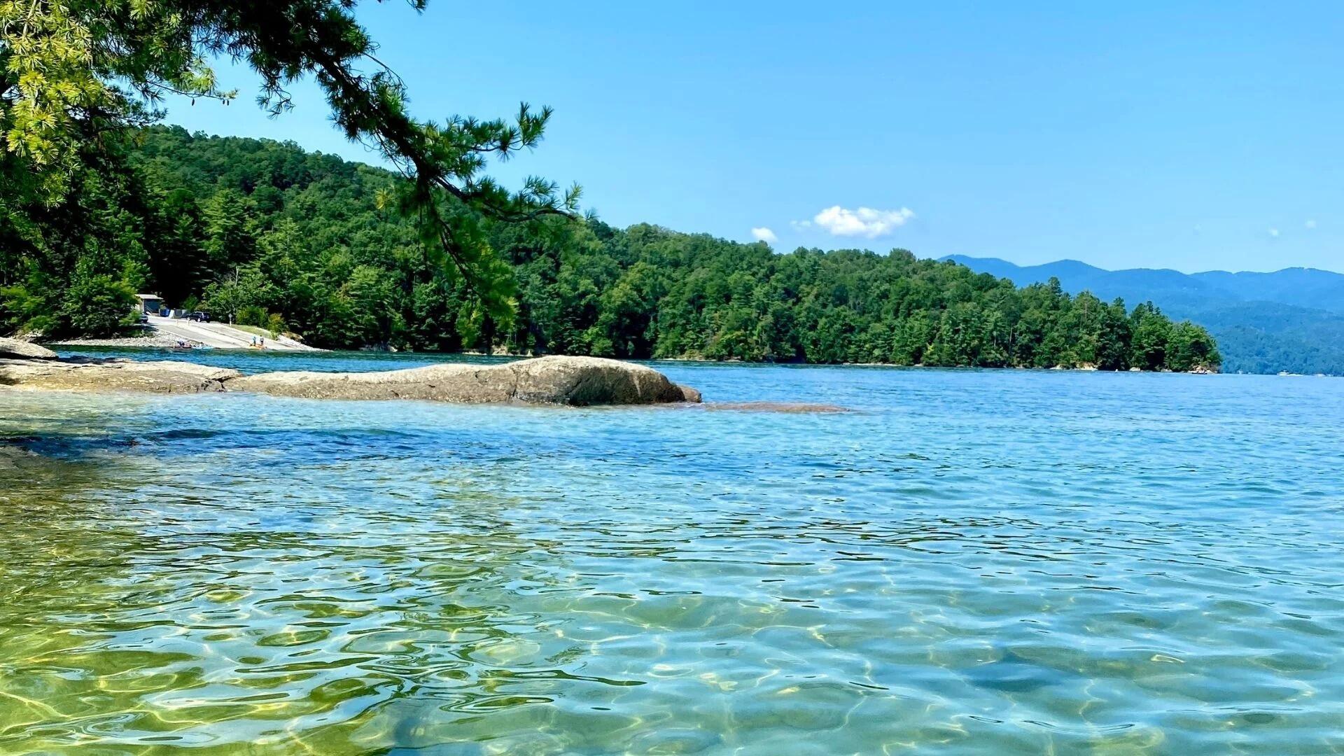 Picture of Lake Jocassee Devils Point #1 Access