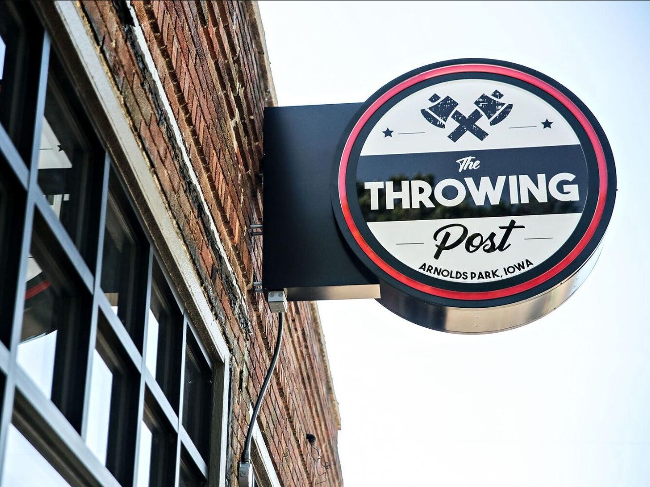 Picture of The Throwing Post