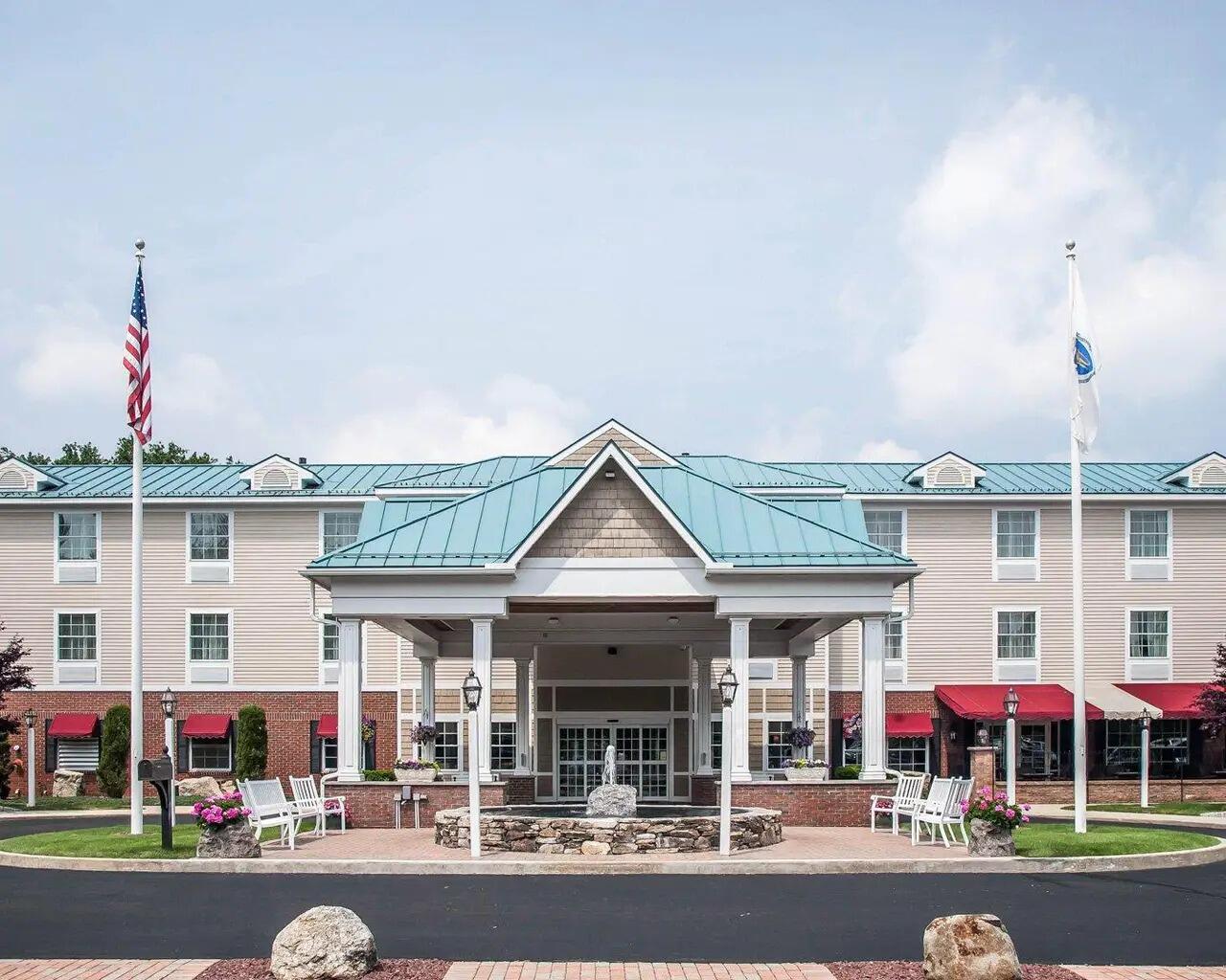 Picture of Comfort Inn & Suites Sturbridge-Brimfield