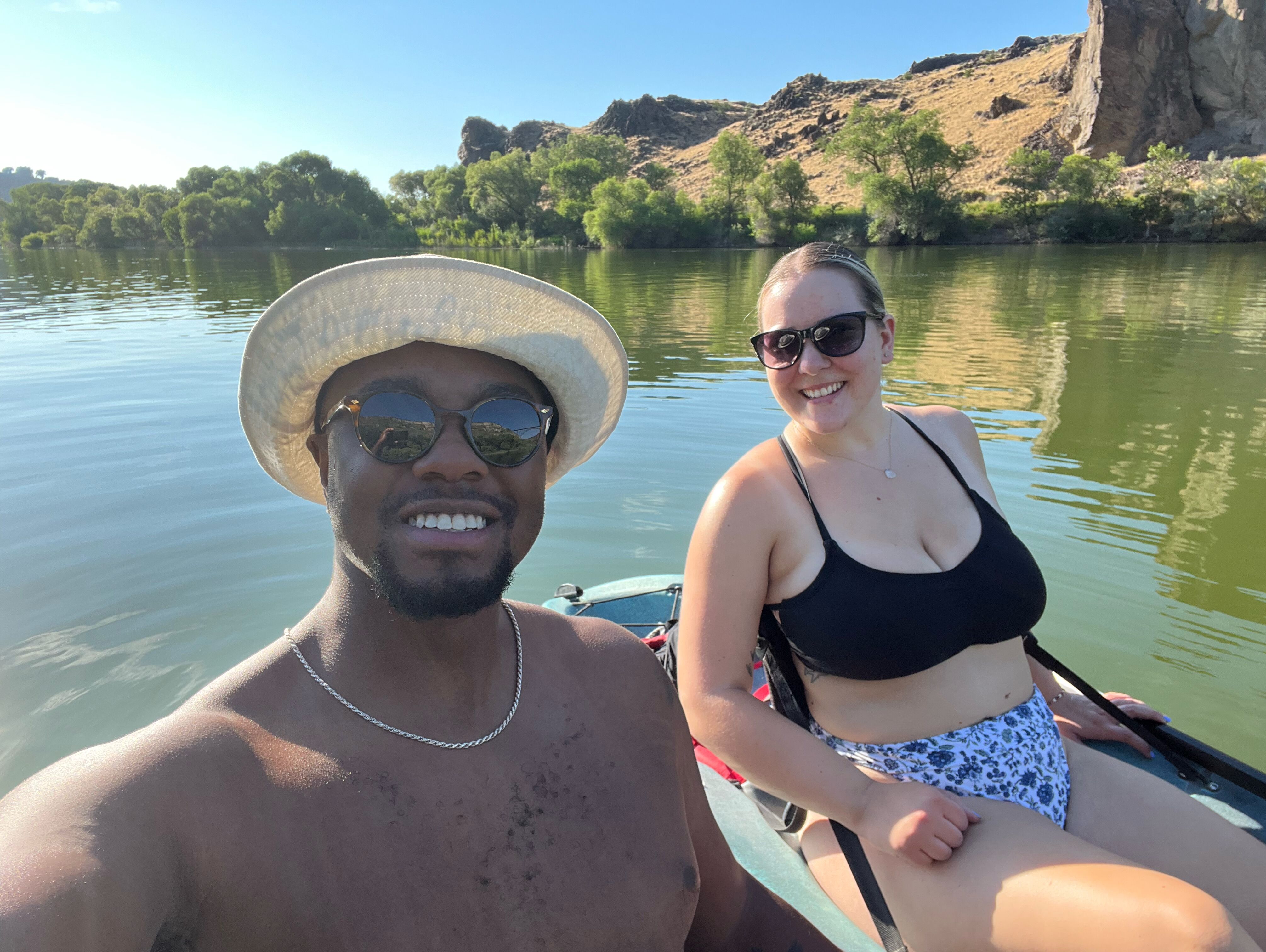 Picture of Kayaking In The Snakeriver Canyon 