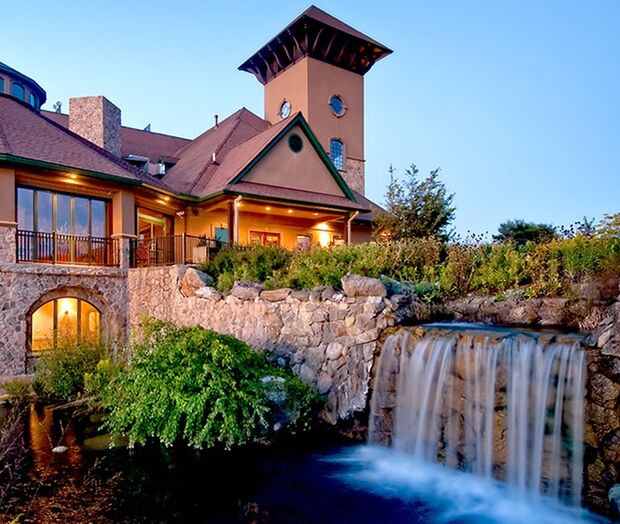Picture of Grand Cascades Lodge