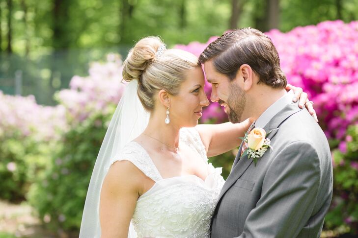 Even though they live in Chicago, Mandy Medura (34 and an autotransfusionist) and Jesse Medura (32 and a software developer) knew they wanted to have 