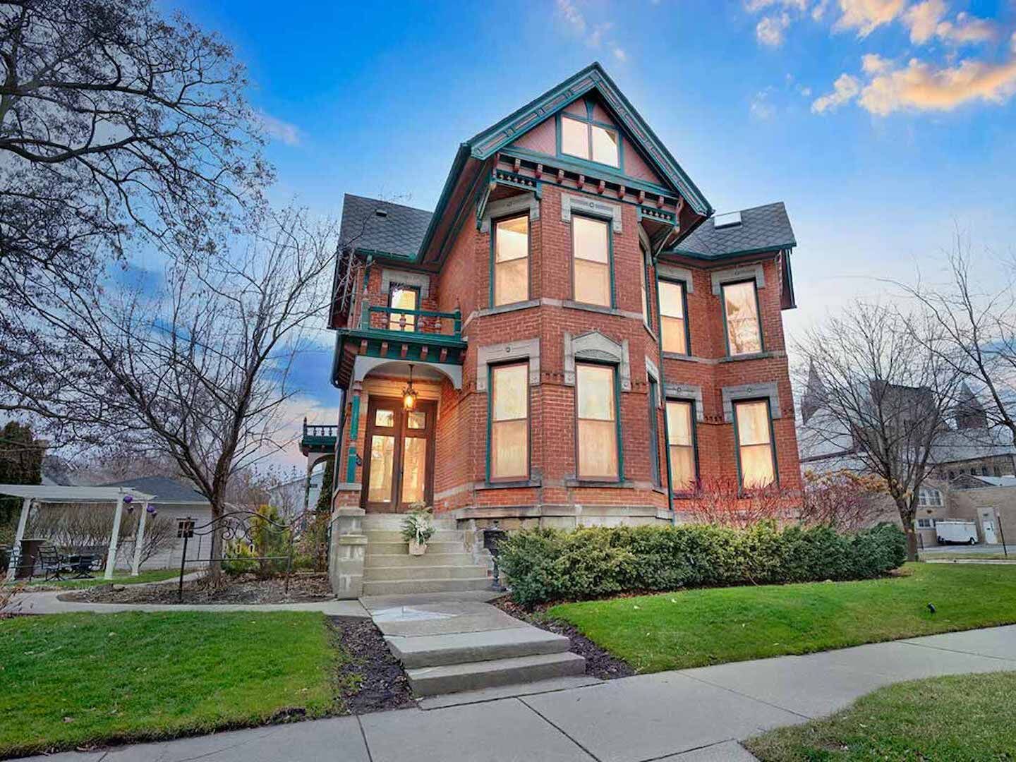 Historic Webster House front view