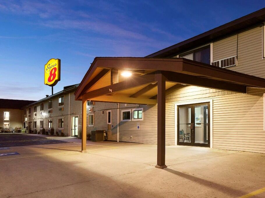 Picture of Super 8 by Wyndham Houghton
