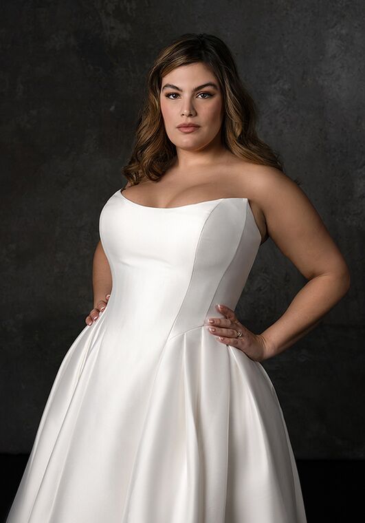 Essense of Australia D4265+ Ball Gown Wedding Dress - 5