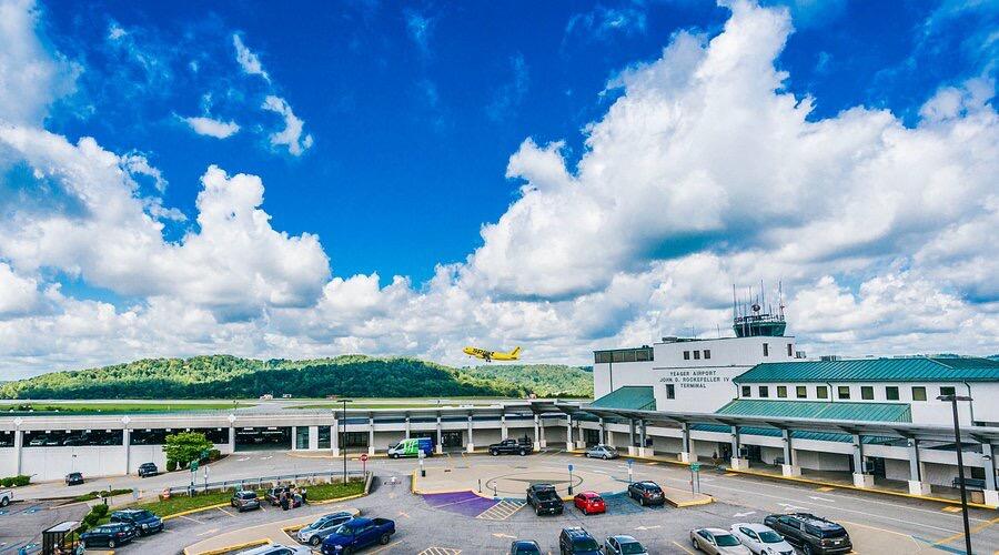 Picture of West Virginia International Yeager Airport (CRW)