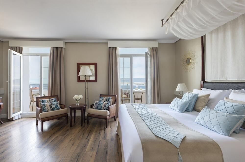 Picture of The Rock Hotel