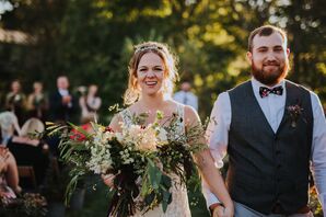 Couple Recessing at Warwick Farms in Mount Vernon, Ohio