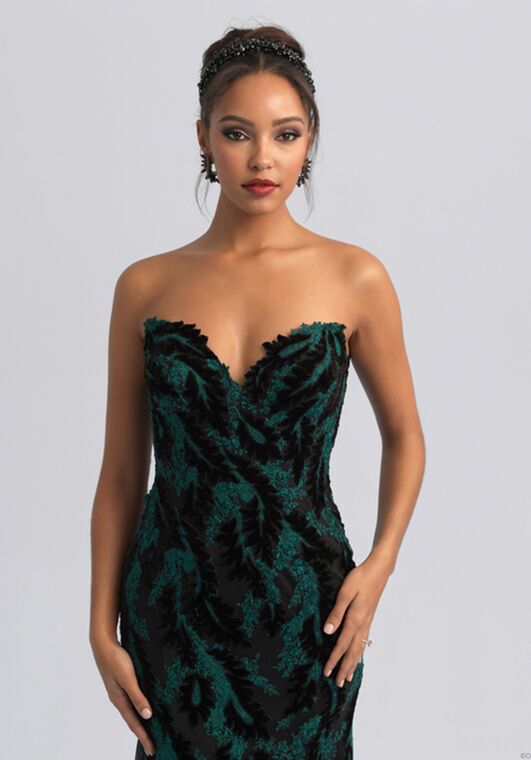 Disney Fairy Tale Weddings Maleficent - DVL11 Sheath Wedding Dress - 4