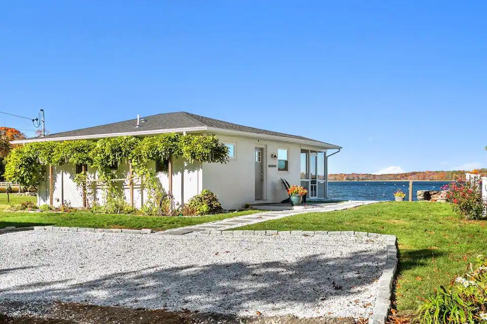 Picture of Beach Front Cottage in Bristol