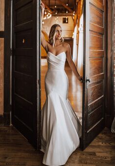 Essense of Australia D3340 Fit-and-Flare Wedding Dress