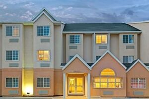 Picture of Microtel Inn & Suites by Wyndham Bushnell