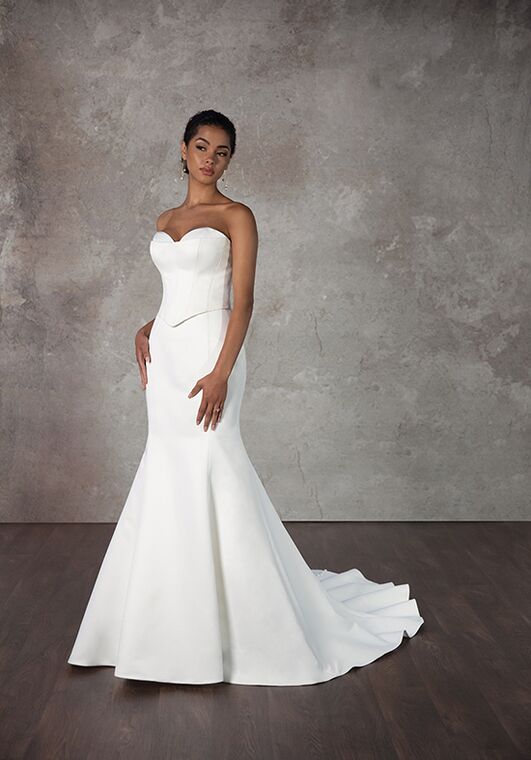 Essense of Australia D4115 Fit-and-Flare Wedding Dress - 6