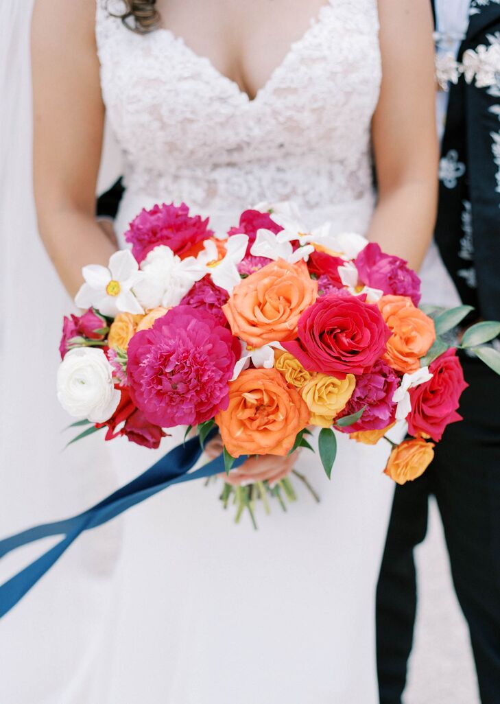 Colorful Fuchsia-and-Orange Bouquet