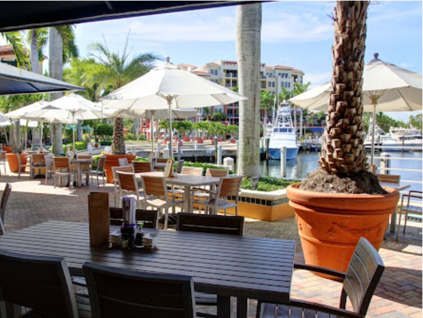 Picture of Dive Bar Restaurant