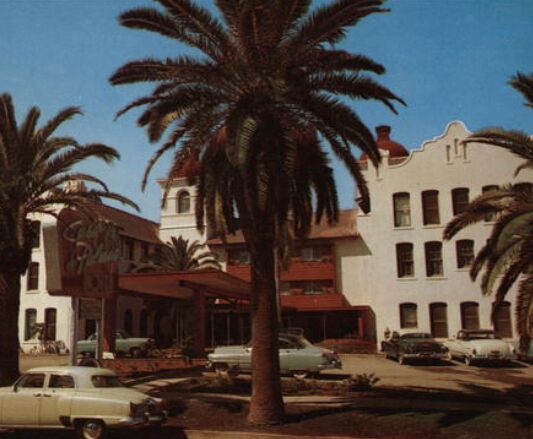 Picture of Room Block: Casa De Palmas Hotel