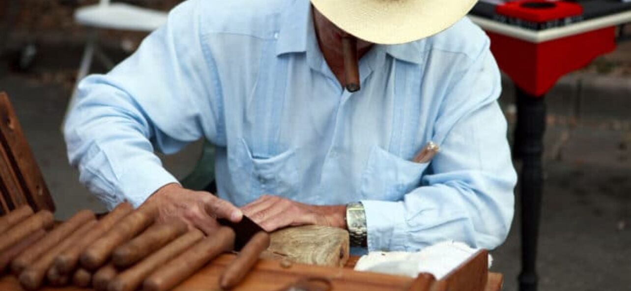 Picture of Cigar Roller