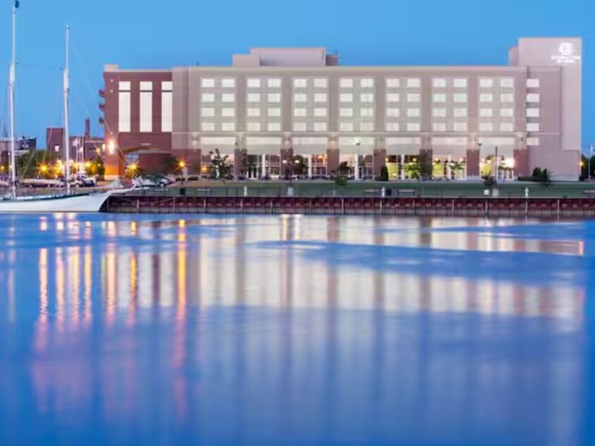 Picture of DoubleTree by Hilton Hotel Bay City - Riverfront