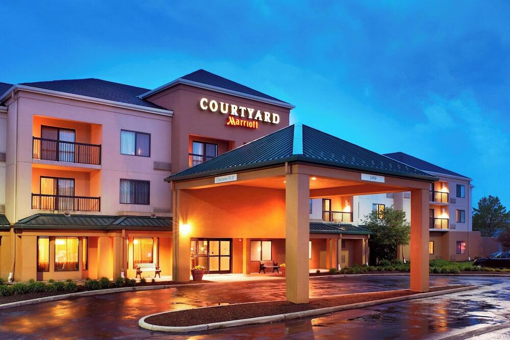 Picture of Courtyard by Marriott Cleveland Airport North
