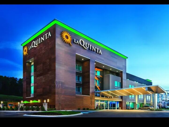 Picture of La Quinta Inn & Suites by Wyndham Danbury
