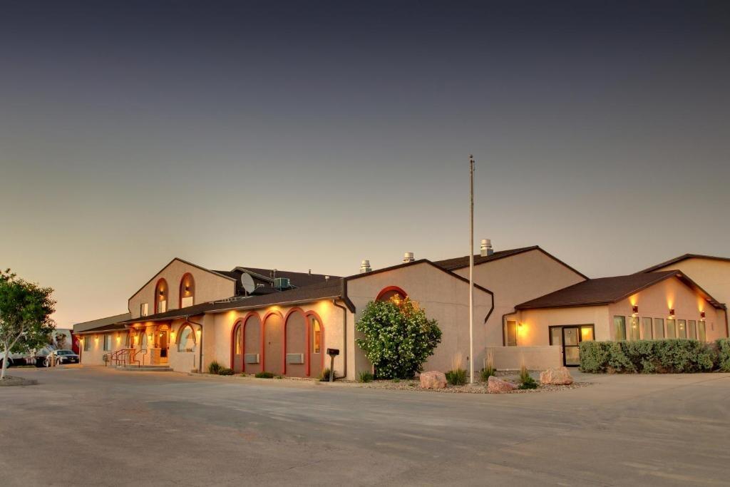 Picture of Best Western West Hills Inn
