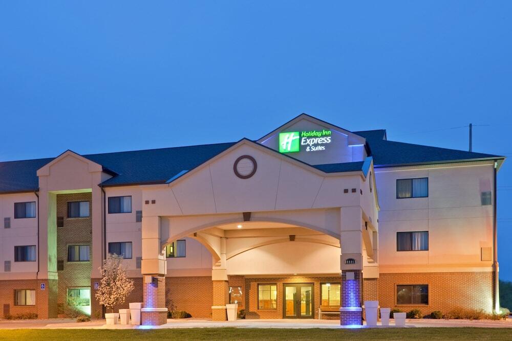 Picture of Holiday Inn Express & Suites South - Lincoln by IHG
