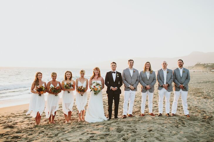 "We wanted our bridal party to be comfortable, so we decided on white linen dresses from Free People for the bridesmaids and a similar look for the groomsmen with an accented gray tweed blazer," Gwynne says.