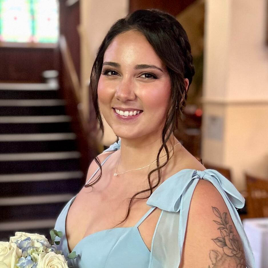 Sabrina Esquivel 
