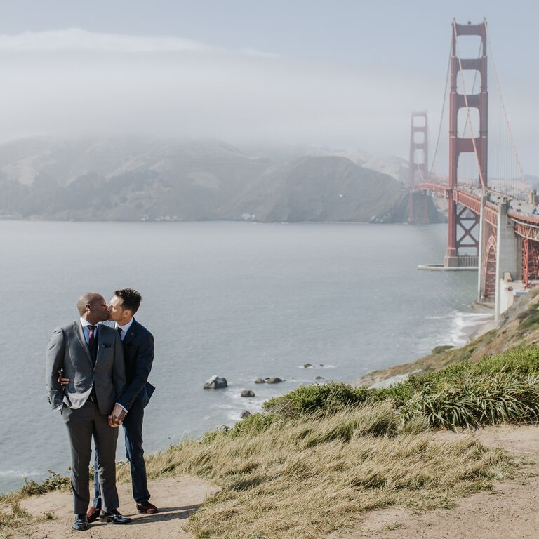 Golden Gate Bride in San Francisco engagement photo ideas