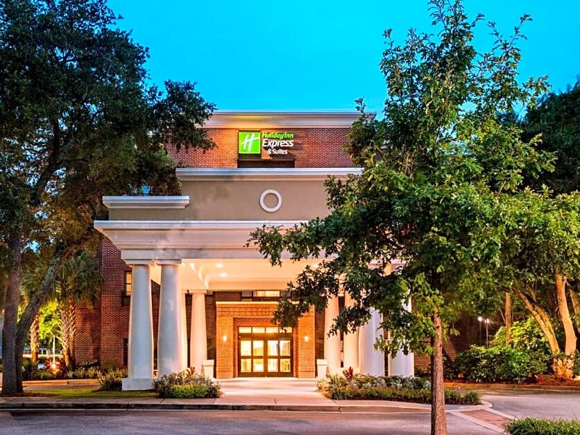 Picture of Holiday Inn Express & Suites Charleston - Mount Pleasant