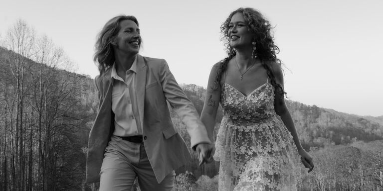 Isabella & Julia Home Page Banner