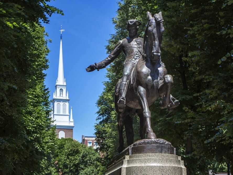 Picture of Paul Revere Statue