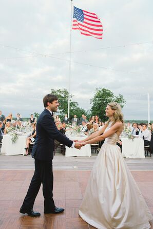 Katie and Nick First Dance to "You Are The Best Thing"