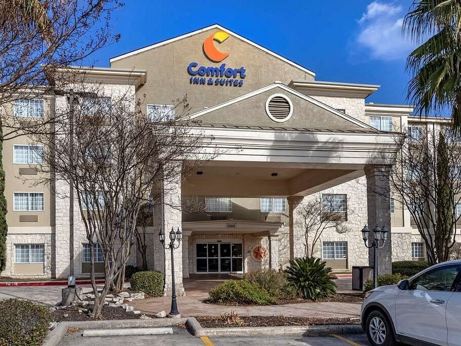 Picture of Comfort Inn & Suites Texas Hill Country