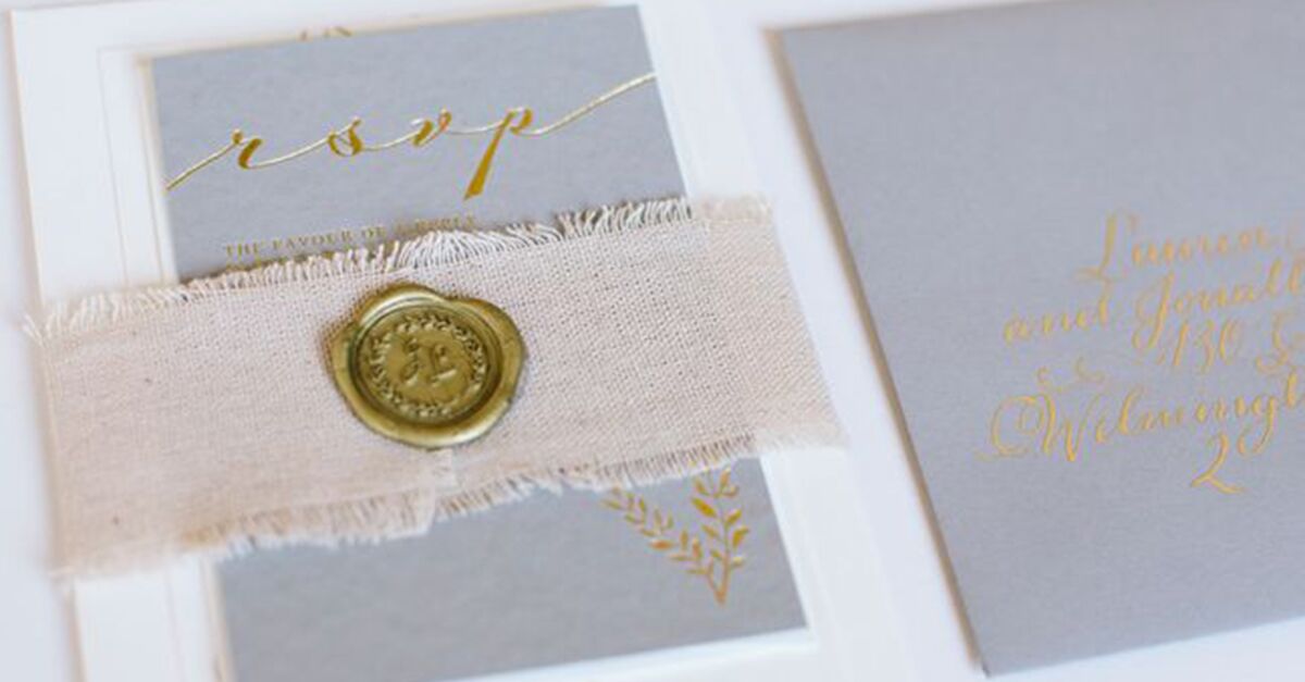 How to Decline a Wedding Invitation Politely for No Hard Feelings