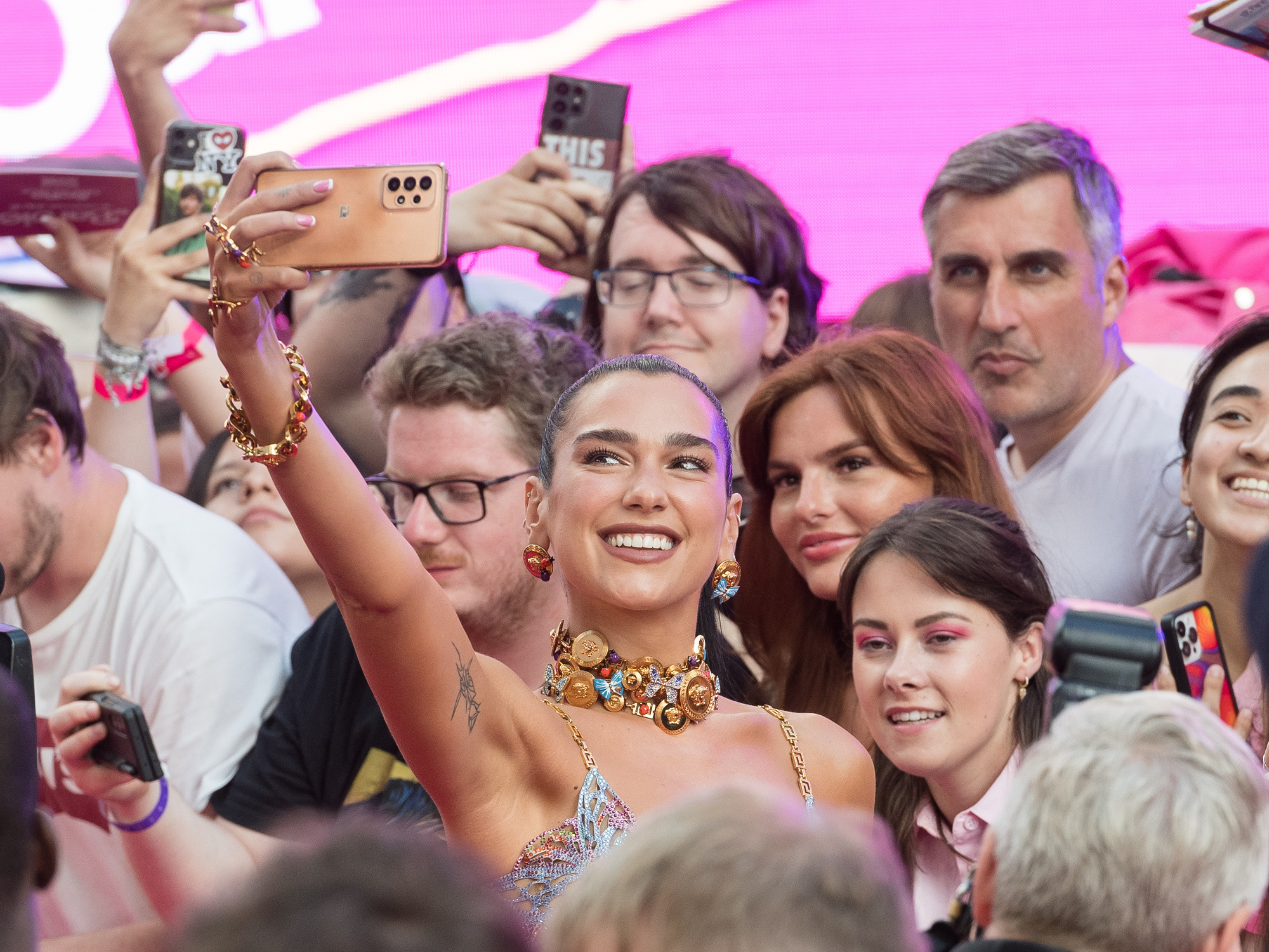 70 Best Dua Lipa Lyrics to Quote in Your Instagram Captions