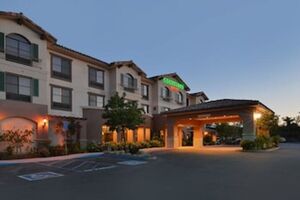 Picture of Courtyard Thousand Oaks Ventura County