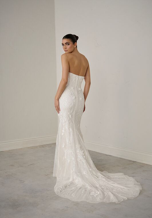 Justin Alexander Signature Ophelia Fit-and-Flare Wedding Dress - 6