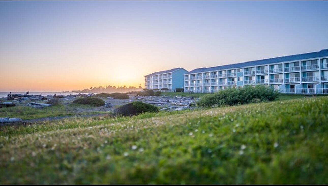 Picture of Beachfront Inn