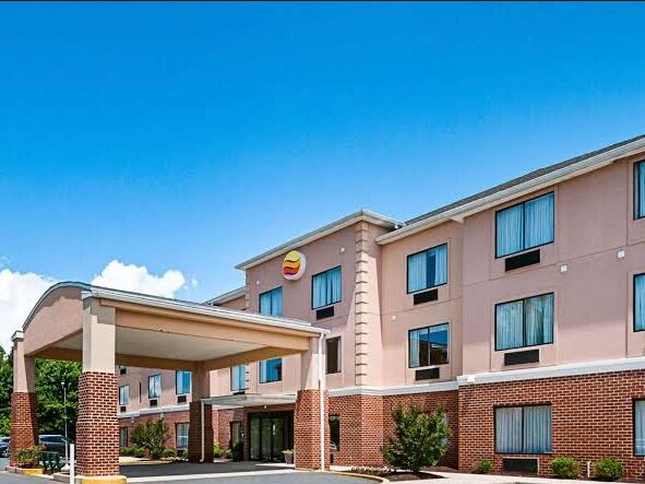 Picture of Comfort Inn & Suites Cambridge