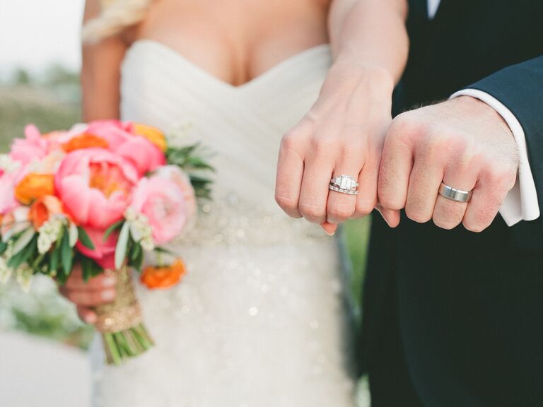 The Engagement Ring vs Wedding Ring: What&#39;s the Difference?